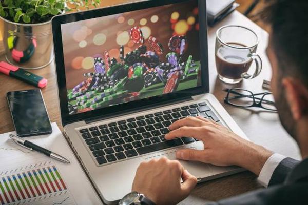 Exploring Popular Games on game casino trực tuyến Platforms